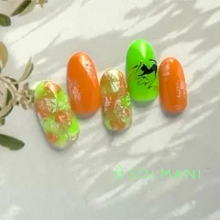 ネイル SOLMANI 予約担当のネイルデザイン