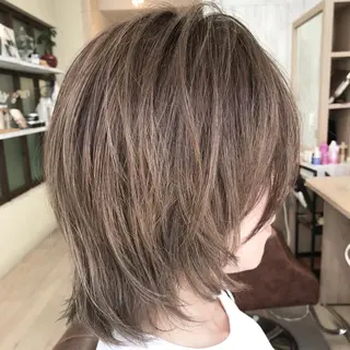 ミディアム カラー 濱岡 恭子のヘアスタイル