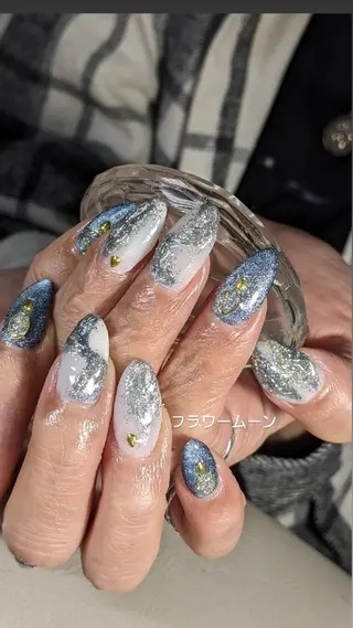 ネイル フラワー ムーンのネイルデザイン