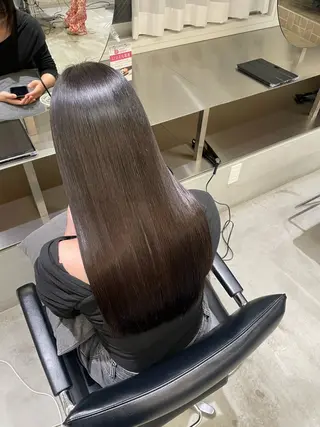 ロング CYAN by artefice所属・安達 萌花のヘアスタイル