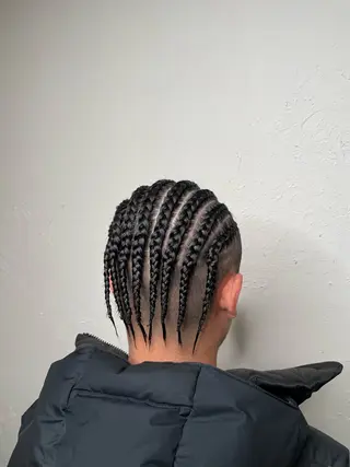 メンズ コーンロウ／ブレイズ SYUのヘアスタイル
