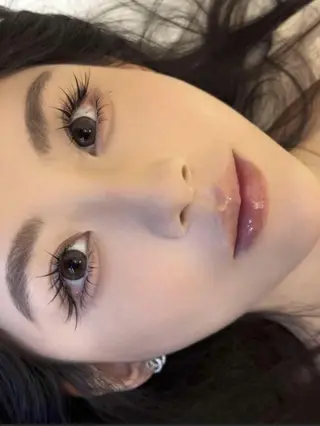 もも🍑LEDマツエ クボリュームラッシュのマツエク・マツパデザイン