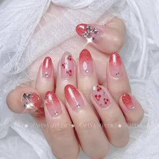 ネイル 玲央 YOYOのネイルデザイン