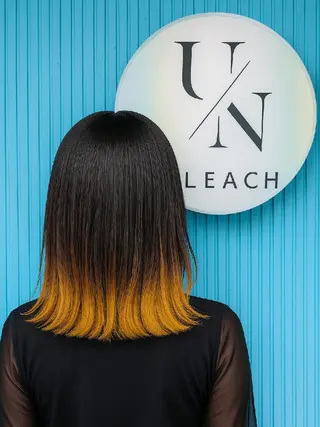 セミロング 髪質改善アンブリーチ 店長みやけななのヘアスタイル