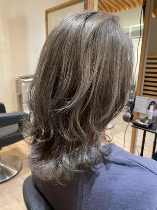 セミロング カラー 関口 友行のヘアスタイル