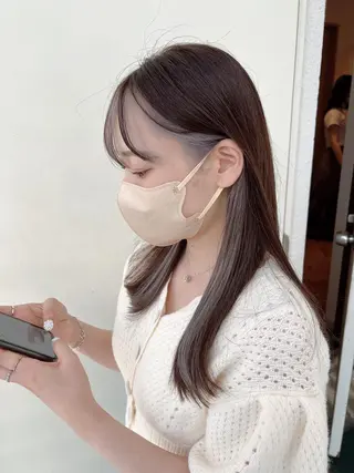 セミロング 韓国🇰🇷レイヤー 映える顔周り🩷のヘアスタイル