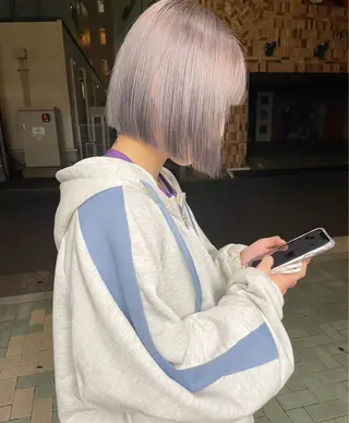 ショート カラー カットモデル/ ハイトーン/ゆうあのヘアスタイル