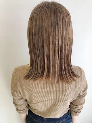 ミディアム カラー 齋藤 咲のヘアスタイル