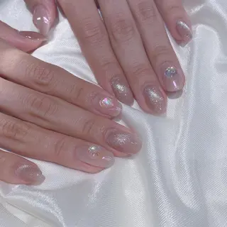 ネイル 𝘙𝘪𝘰𝘯𝘢 ...🕯🤍のネイルデザイン