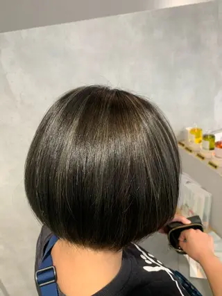 ショート カラー FURUKAWA JUNYAのヘアスタイル