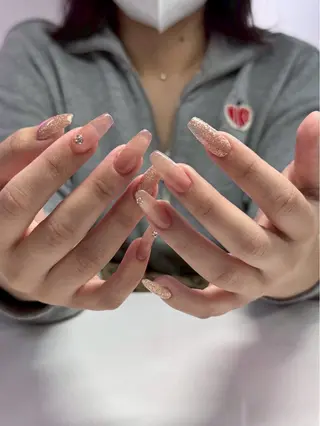 ネイル WOLTOKYO 🦋shizukuのネイルデザイン