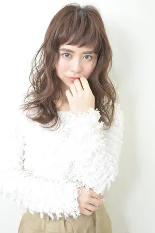 ロング パーマ Neolive caffのヘアスタイル