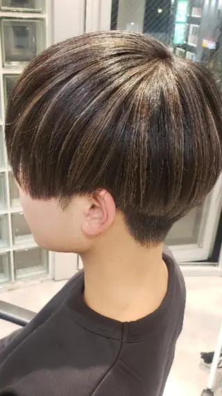 ショート カラー arrow🖤 もえみのヘアスタイル
