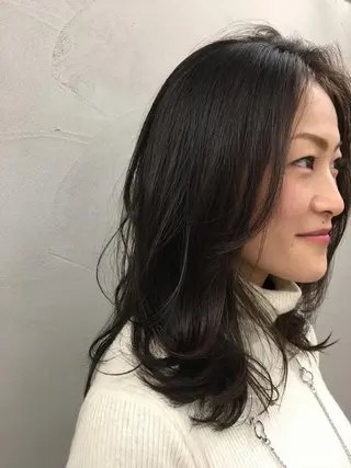 セミロング カラー パーマ 畠山 雄大のヘアスタイル