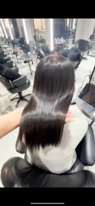 セミロング zina渋谷所属・韓国レイヤー顔周り カット髪質改善しゅんのヘアスタイル