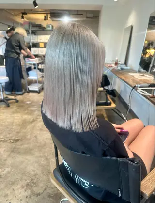 ミディアム カラー ✨艶ブリーチカラー ✨四ノ宮裕己のヘアスタイル