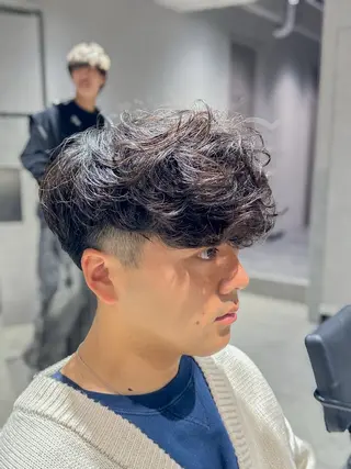 ショート パーマ メンズ フェザーパーマ職人 🪶ryosukeのヘアスタイル