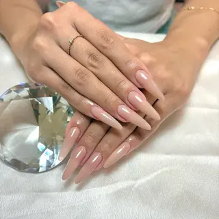 ネイル NAILSALON LUNON 獨協大学前駅店所属・LUNON 獨協大学前駅店のネイルデザイン