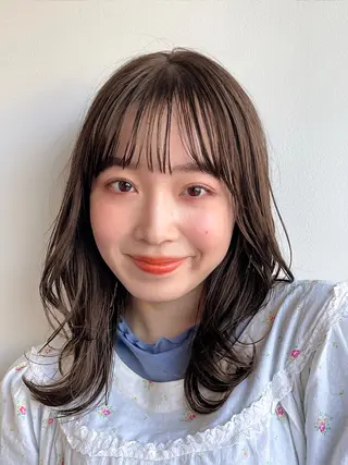 セミロング カラー 梅田美容室 山崎海波のヘアスタイル