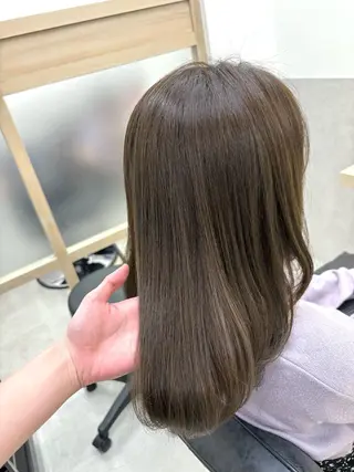 セミロング 艶髪韓国ヘア 💘小笠原涼華のヘアスタイル