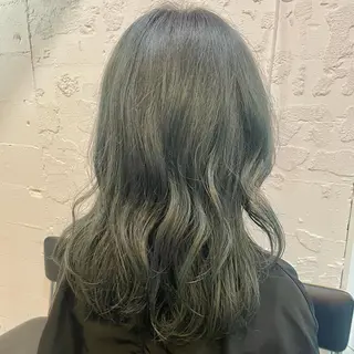 ミディアム カラー ヘアアレンジ 🎀ダブルカラーレイ ヤーyuuri🎀のヘアスタイル