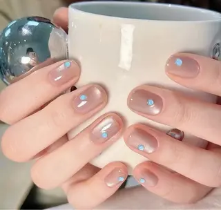 ネイル YUYI.nail salon所属・Mi Naのネイルデザイン