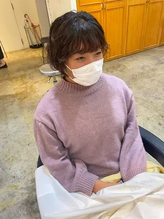 ショート カラー パーマ MIOベージュカラー 柔らかいカラーのヘアスタイル