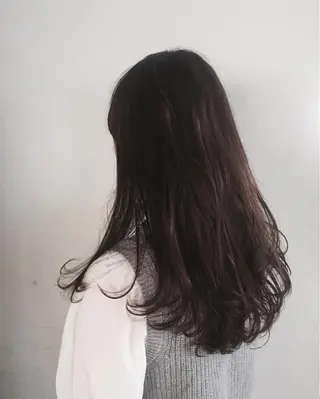 ミディアム セミロング カラー conne& ririのヘアスタイル