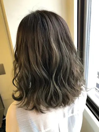 ミディアム GO TODAY SHAiRE SALON原宿店所属・GO TODAY シェアサロンのヘアスタイル