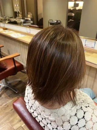 ミディアム カラー 臺 佳連のヘアスタイル