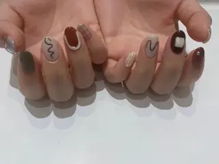 ネイル ネイル&アイ QUEEN&CRIMSON所属・眉WAX/ピーリング ホワイトニングの眉毛・アイブロウイメージ