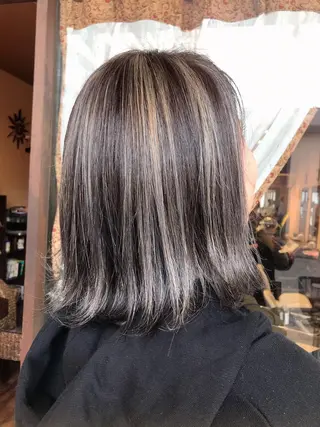 ミディアム JASMINE by carrefourのヘアスタイル