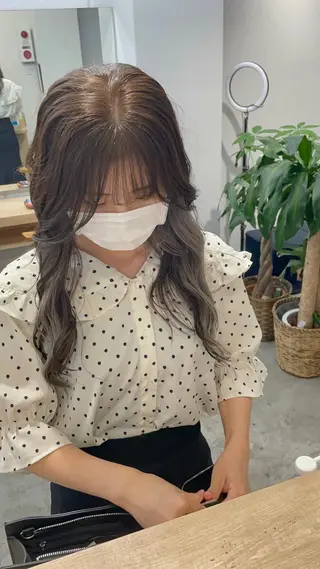 ロング ior北千住【イオール】所属・YU(ハイトーン/ ブリーチカラー)のヘアスタイル