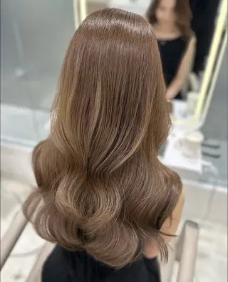 ロング IVE所属・渋谷/髪質改善🫧 透け感カラー🎀🤍のヘアスタイル