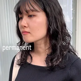 セミロング パーマ 似合わせカット暖色 カラーhiyonaのヘアスタイル