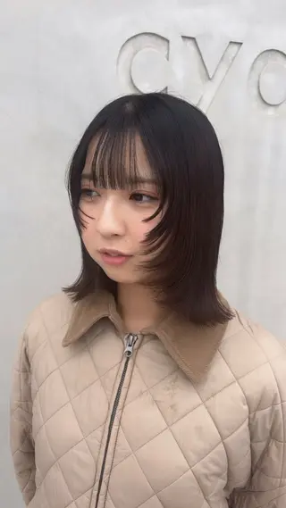 ミディアム cyan miwaのヘアスタイル