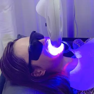 ネイル アイブロウ マツエク・マツパ メンズ パーマ ロング カラー ライトビューティー 銀座本店のエステ・リラクイメージ