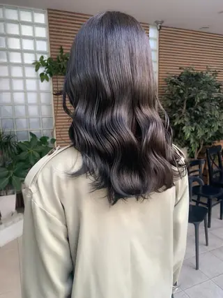 ロング カラー 小森 祐希のヘアスタイル