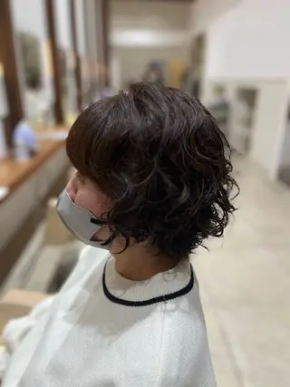 カラー パーマ 沖元 統弥のヘアスタイル