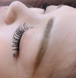 マツエク・マツパ 艶髪育成サロン 京橋　shinのヘアスタイル