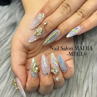 ネイル MADIA藤沢所属・MADIA MEGUのネイルデザイン