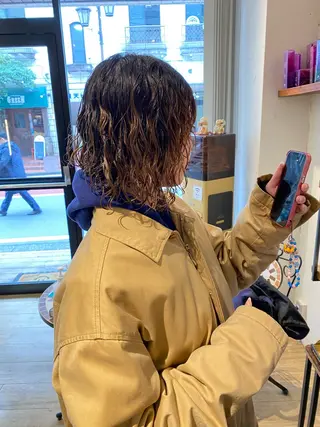 ミディアム パーマ ナチュラルヘア🫧 ナナミのヘアスタイル