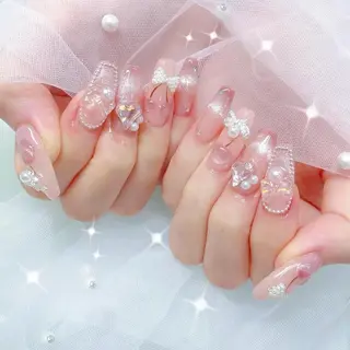 ネイル misaki 🩰🤍🎀のネイルデザイン