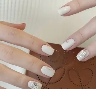 ネイル 高木 維麗絲のネイルデザイン