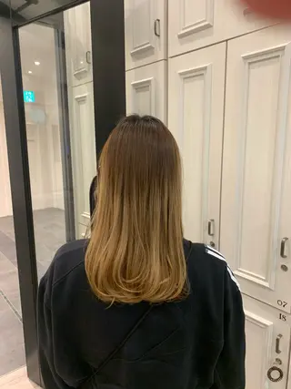 ロング 梅田美容室 山本 歩夢のヘアスタイル