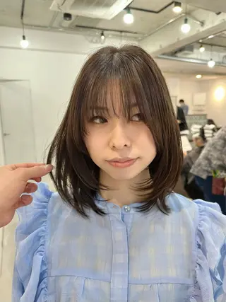 セミロング カイリ /レイヤーカットのヘアスタイル