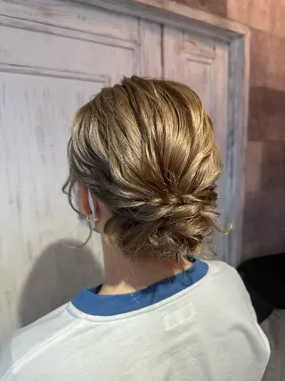 ヘアアレンジ 艶髪/ブリーチなし Wカラー🌺yuiのヘアスタイル