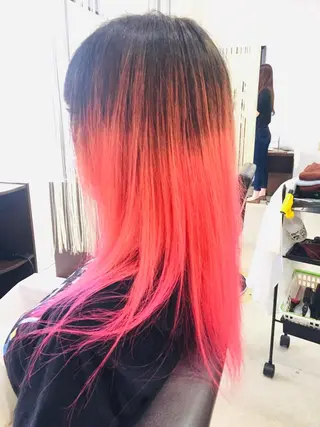 ロング カラー 阿久津 泰幸のヘアスタイル