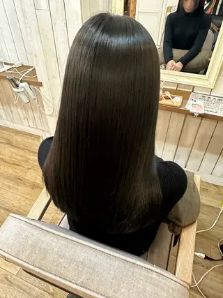 ミディアム 髪質改善/艶髪/ 透明感カラー/サラのヘアスタイル