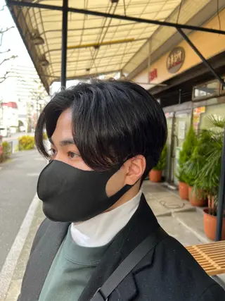 ショート パーマ メンズ 鈴木 達成のヘアスタイル
